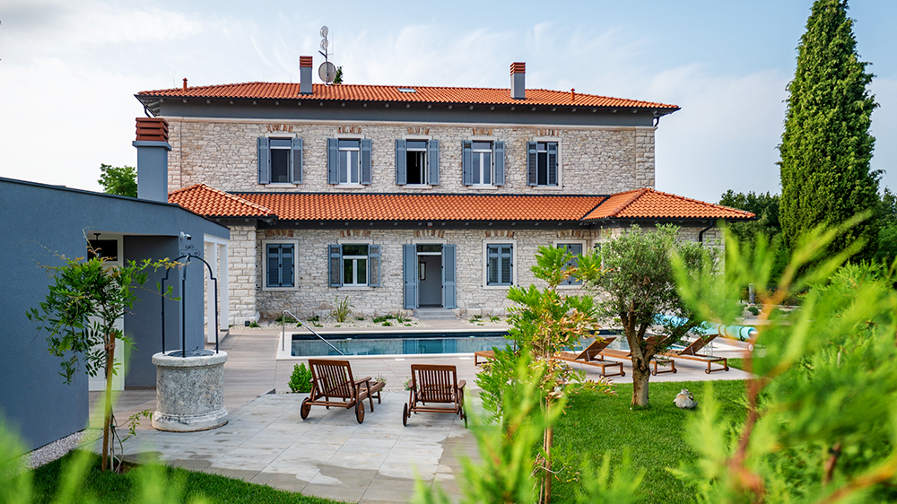 Villa Scvola Elementare after renovations